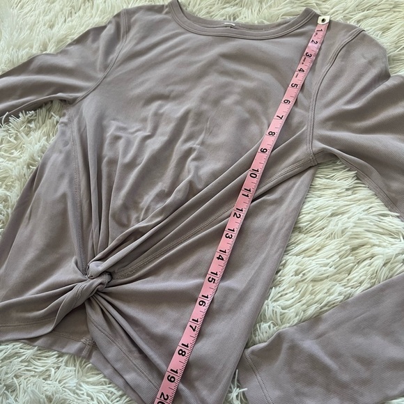 Bundle Of 2: Lululemon Crescent Long Sleeve - Picture 12 of 13